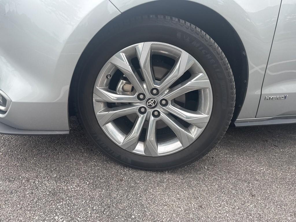 used 2021 Toyota Sienna car, priced at $45,677