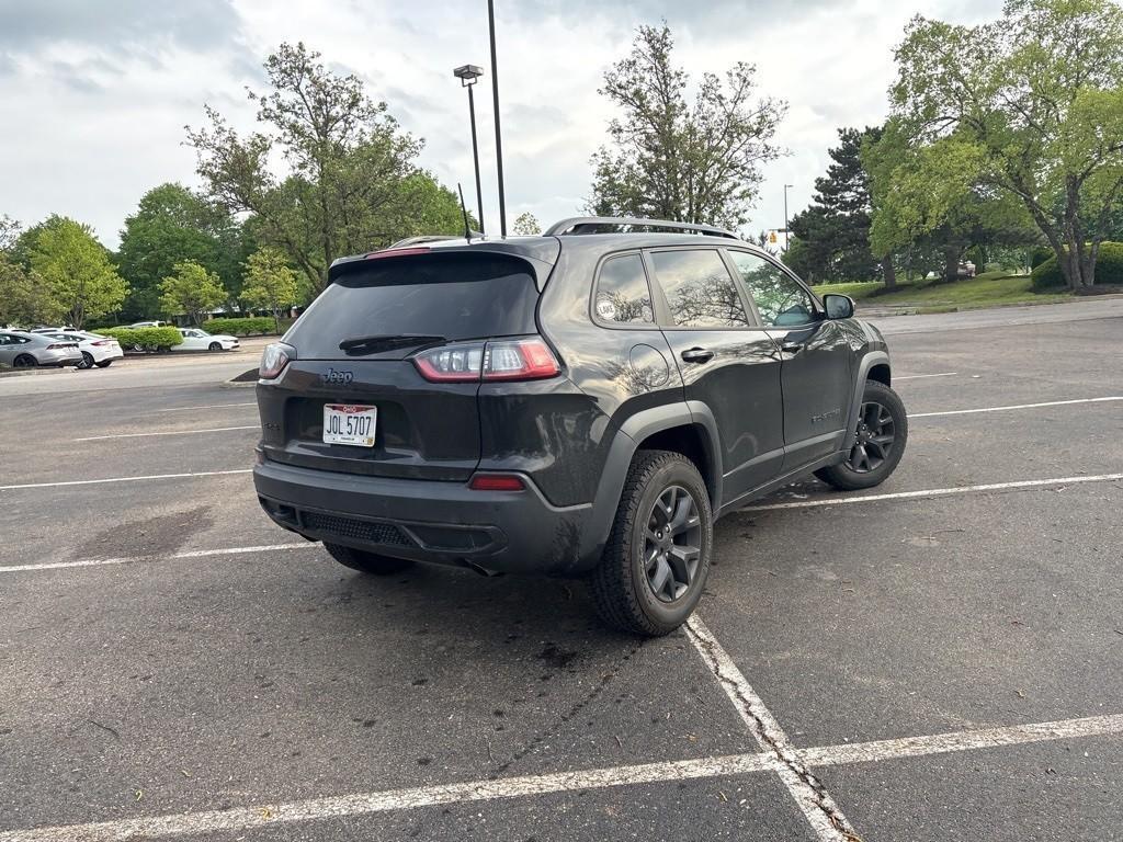 used 2020 Jeep Cherokee car, priced at $15,557
