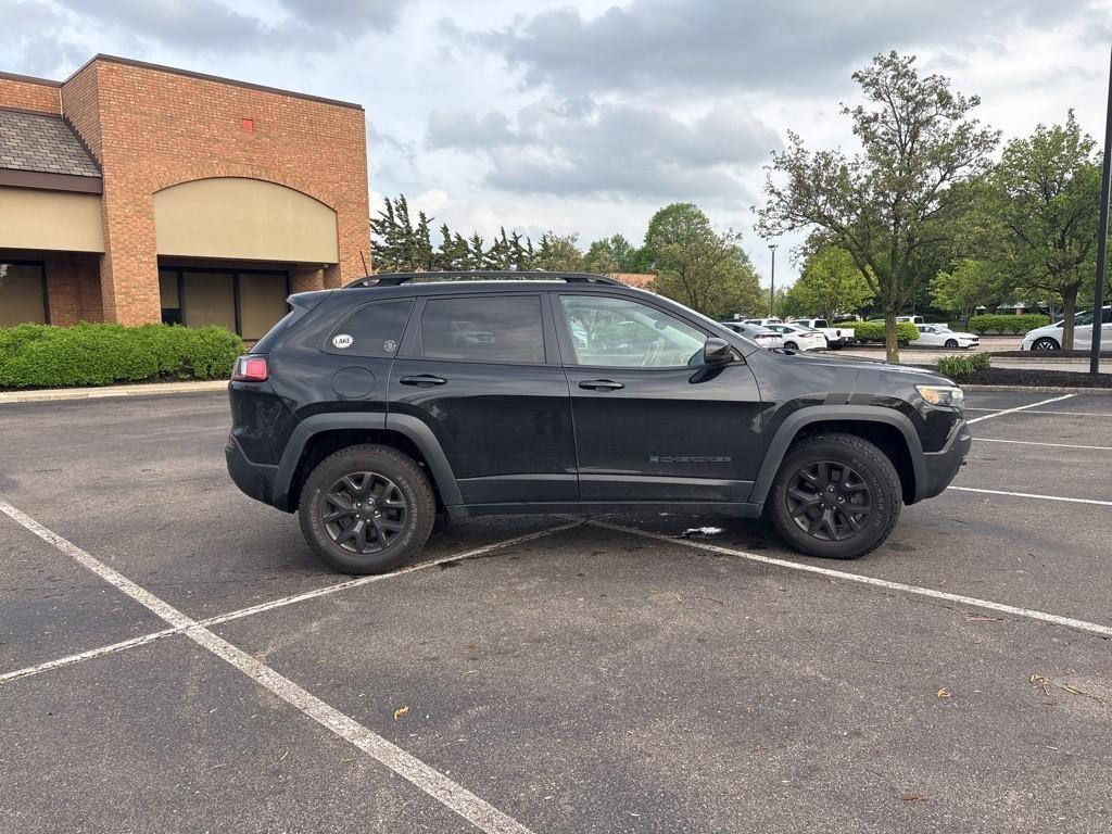used 2020 Jeep Cherokee car, priced at $15,557