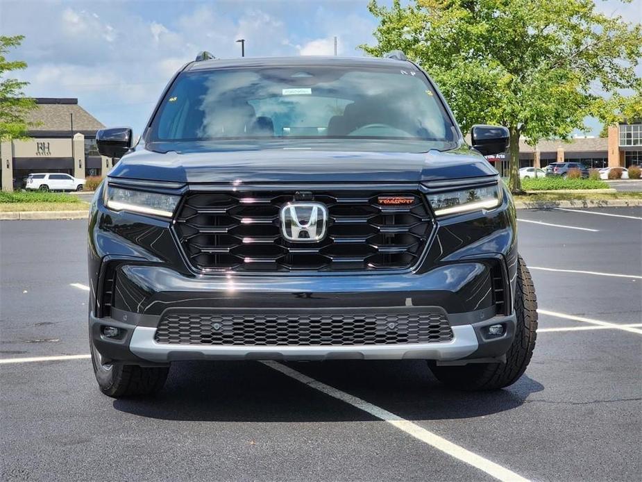 new 2025 Honda Pilot car, priced at $51,995