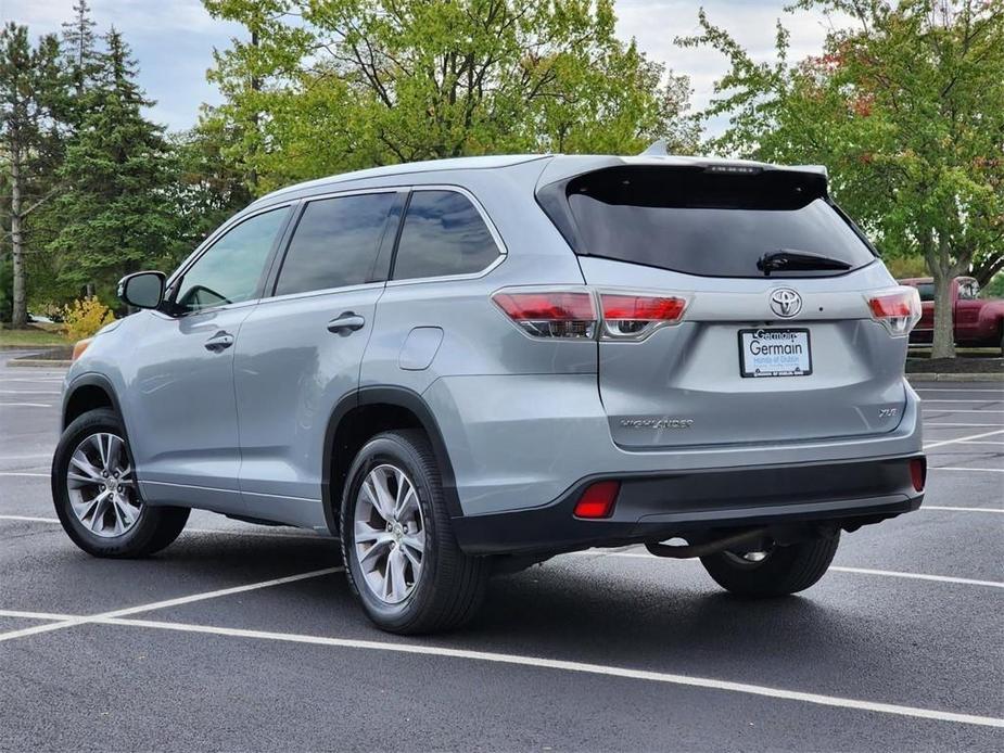 used 2015 Toyota Highlander car, priced at $17,887