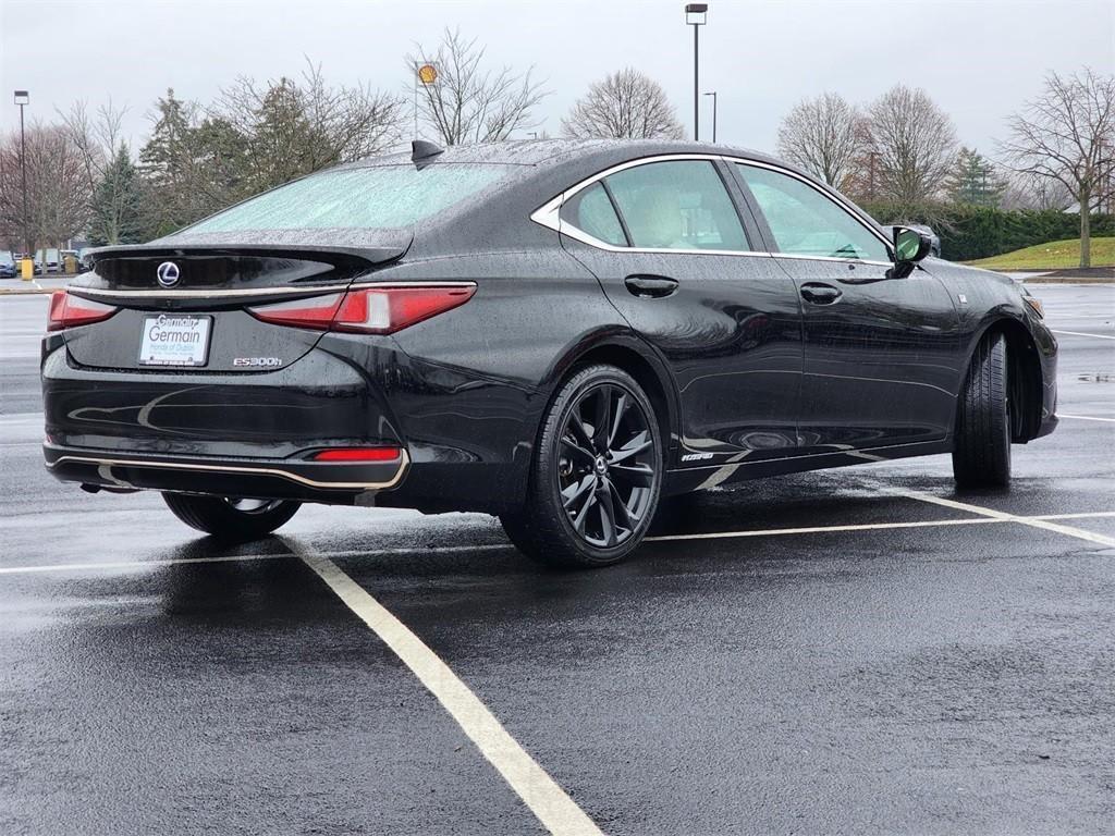 used 2022 Lexus ES 300h car, priced at $32,227