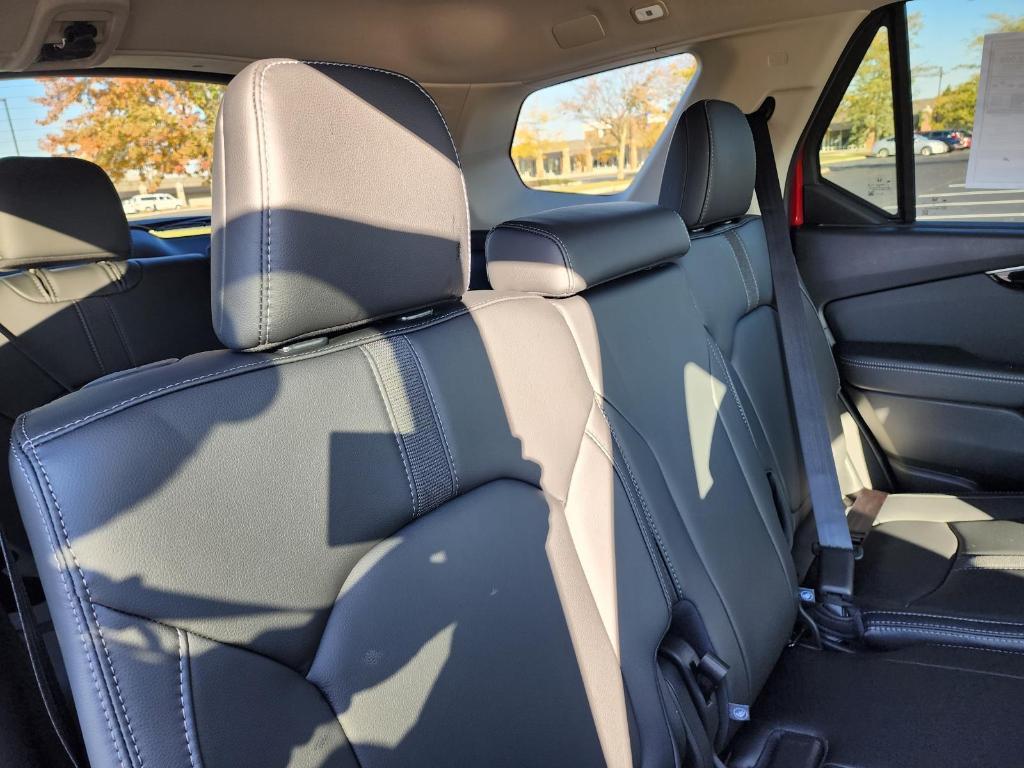 new 2025 Honda Pilot car, priced at $47,450