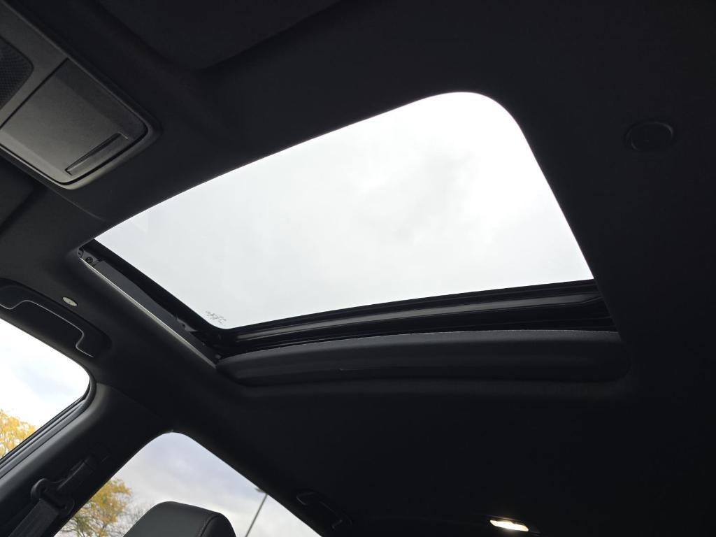 new 2026 Honda CR-V Hybrid car, priced at $41,575