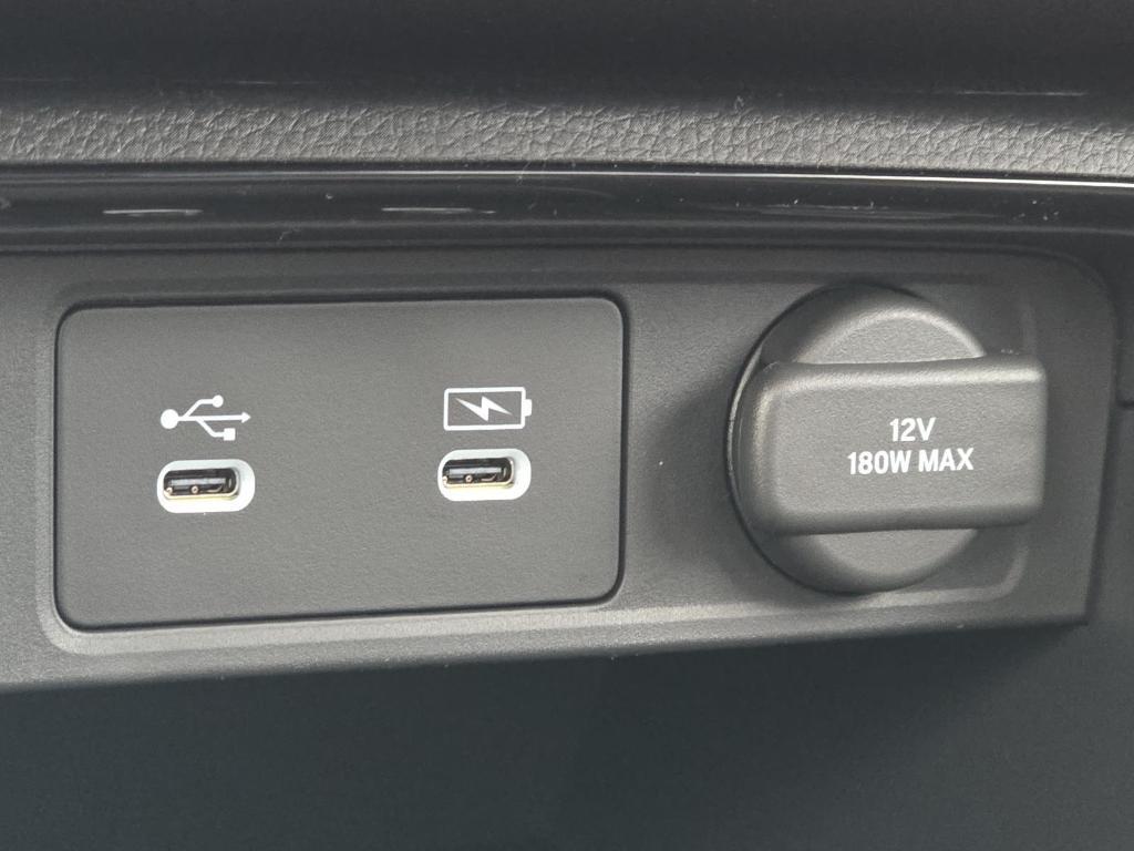 new 2026 Honda CR-V Hybrid car, priced at $41,575