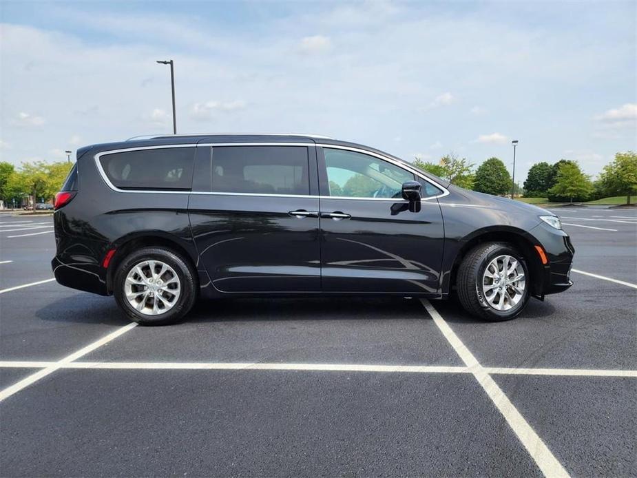 used 2021 Chrysler Pacifica car, priced at $29,887