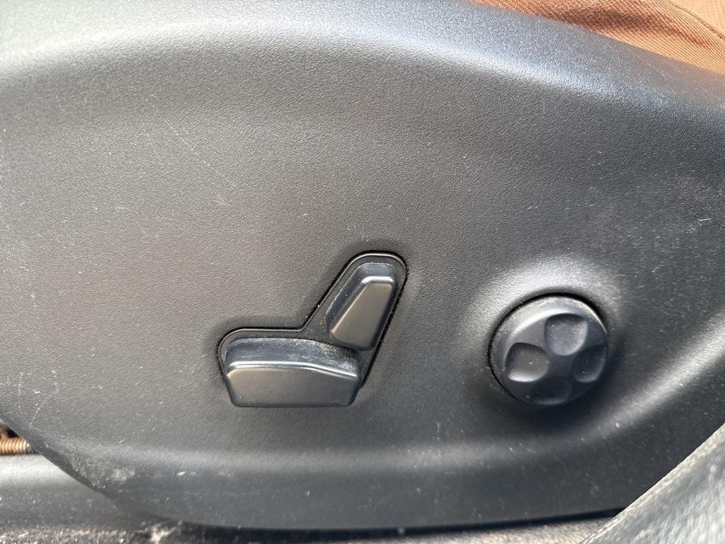 used 2019 Jeep Cherokee car, priced at $16,997