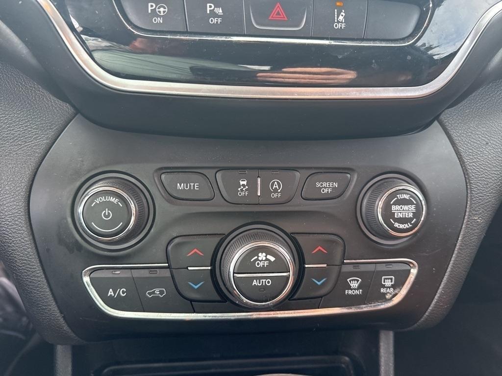 used 2019 Jeep Cherokee car, priced at $16,997