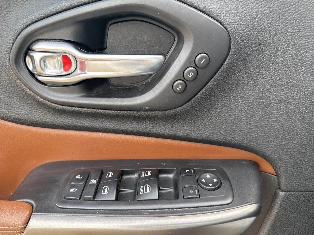 used 2019 Jeep Cherokee car, priced at $16,997