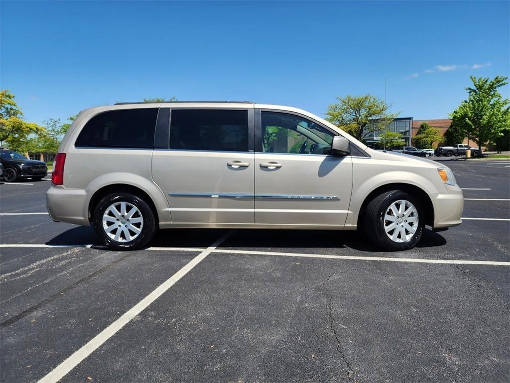 used 2014 Chrysler Town & Country car, priced at $6,887