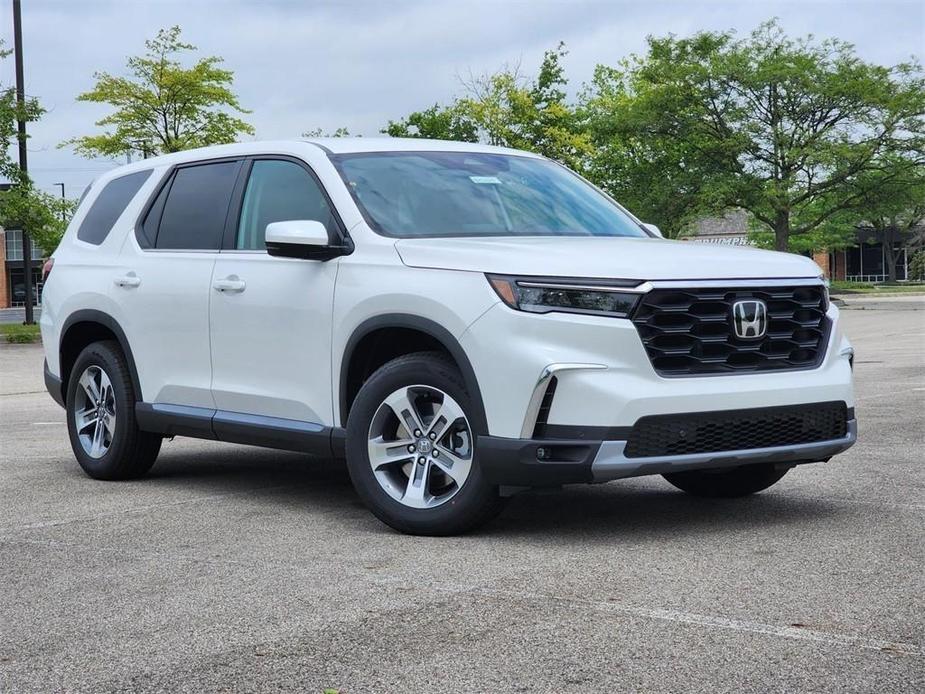 new 2025 Honda Pilot car, priced at $47,150