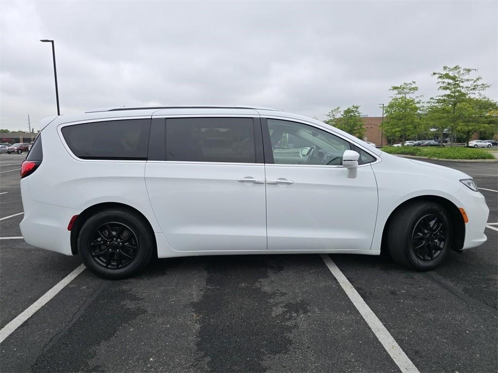 used 2021 Chrysler Pacifica car, priced at $23,727