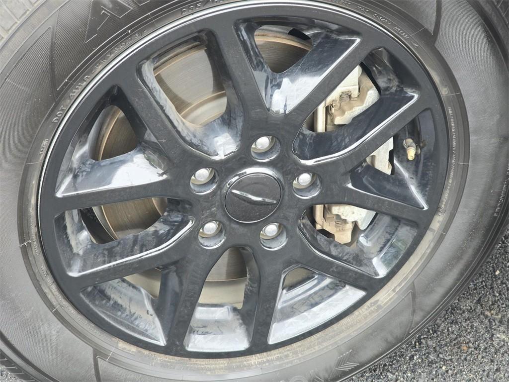 used 2021 Chrysler Pacifica car, priced at $23,727