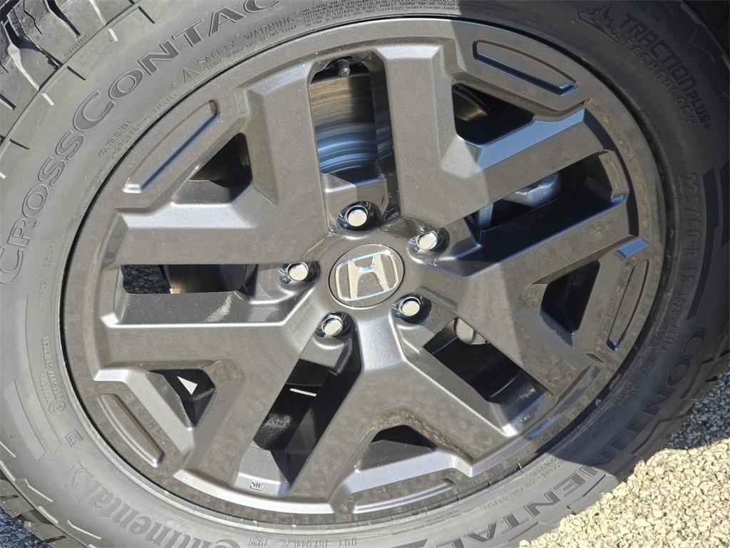 new 2026 Honda CR-V Hybrid car, priced at $39,750
