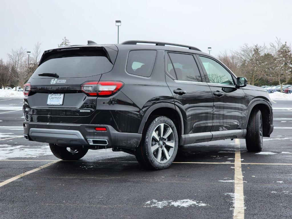 new 2025 Honda Pilot car, priced at $50,995