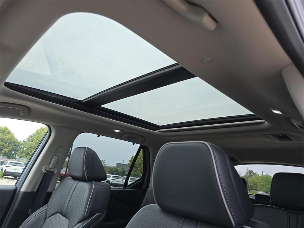 new 2025 Honda Pilot car, priced at $54,985