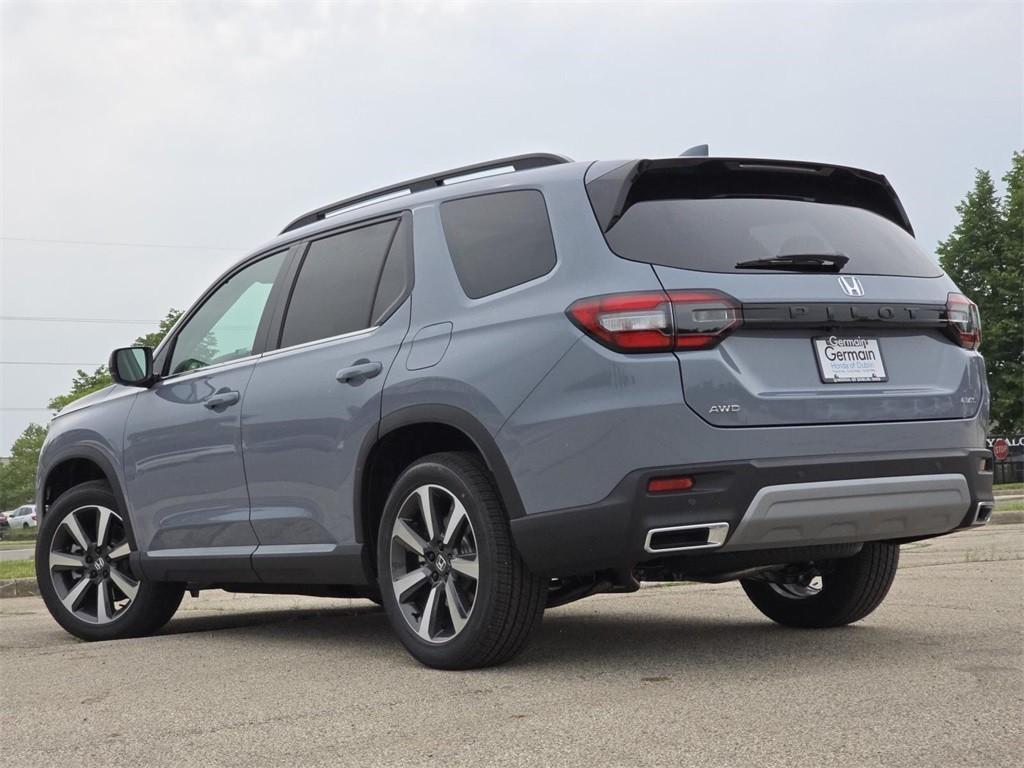 new 2025 Honda Pilot car, priced at $54,985