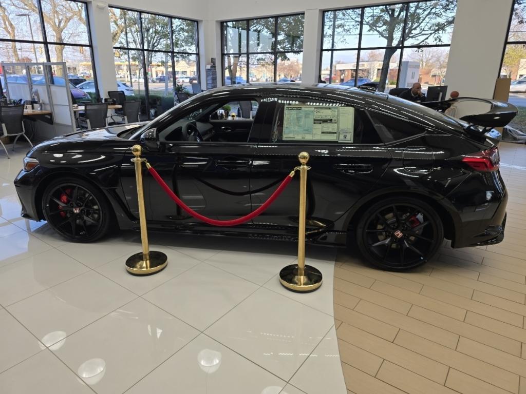 new 2025 Honda Civic Type R car, priced at $46,990