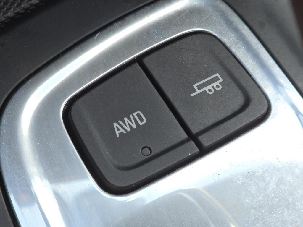 used 2020 Chevrolet Equinox car, priced at $20,264