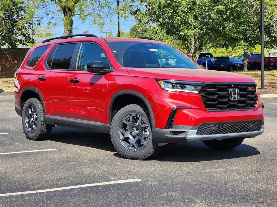 new 2025 Honda Pilot car, priced at $50,950