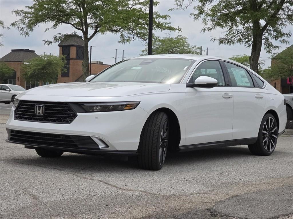 new 2025 Honda Accord Hybrid car, priced at $40,405
