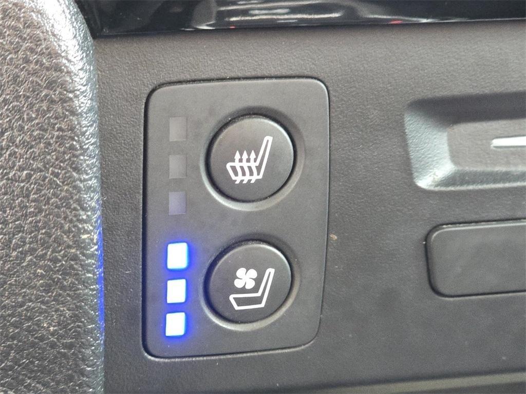 used 2022 Honda Pilot car, priced at $32,397