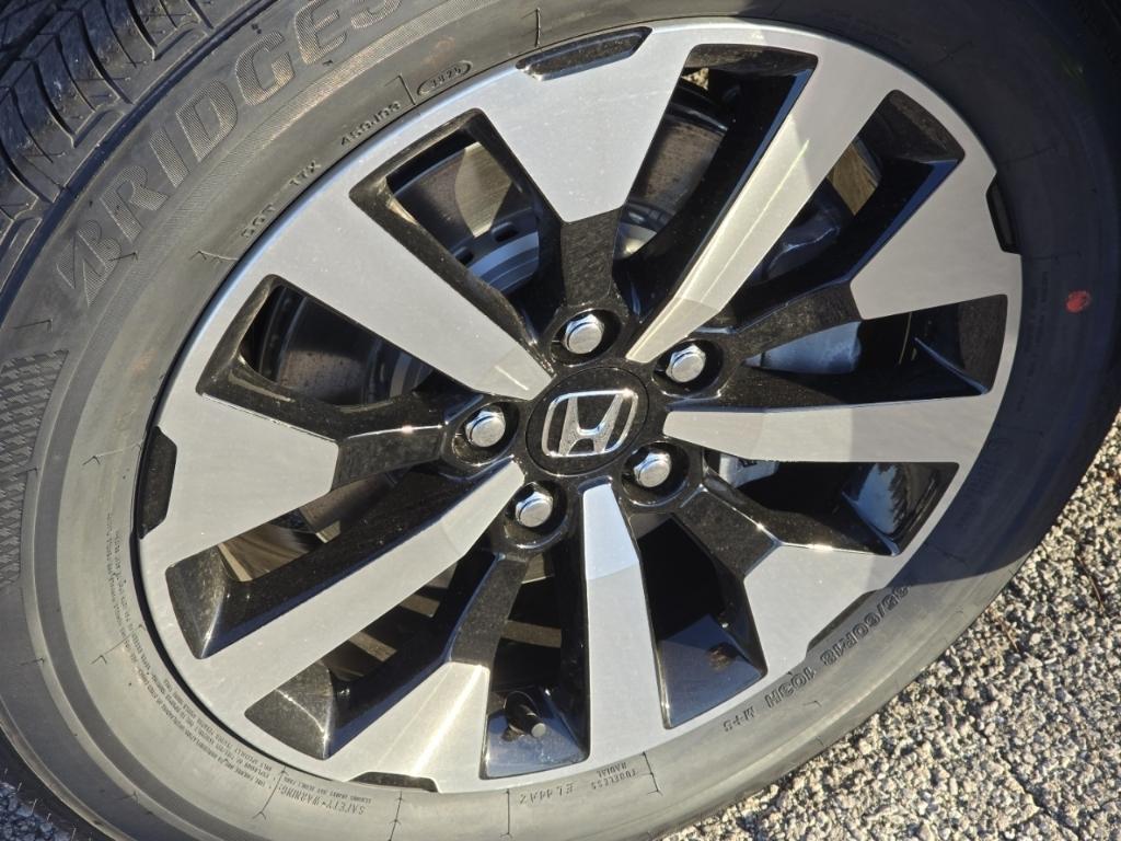 new 2026 Honda Odyssey car, priced at $44,290