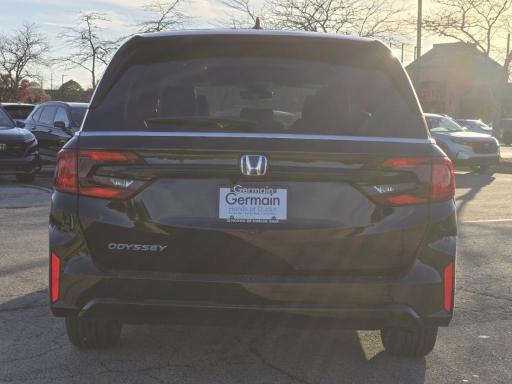 new 2026 Honda Odyssey car, priced at $44,290