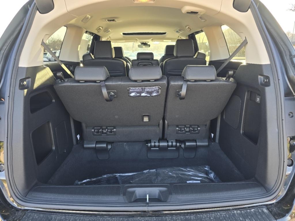 new 2026 Honda Odyssey car, priced at $44,290
