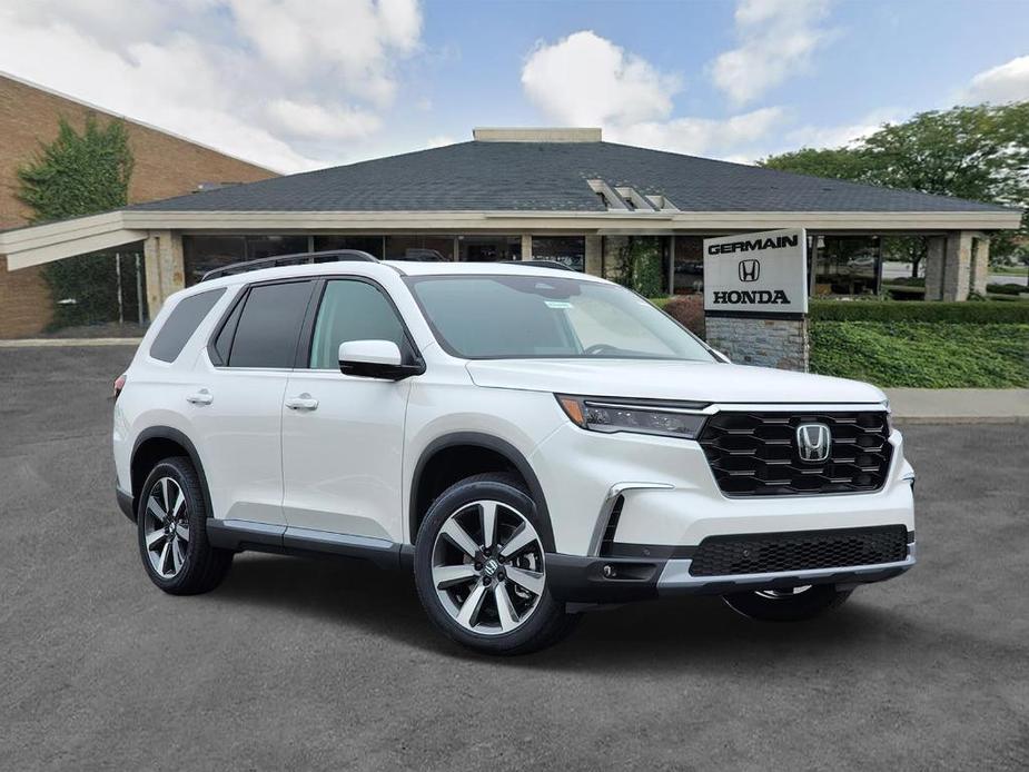 new 2025 Honda Pilot car, priced at $51,450