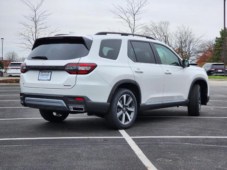 new 2025 Honda Pilot car, priced at $51,450