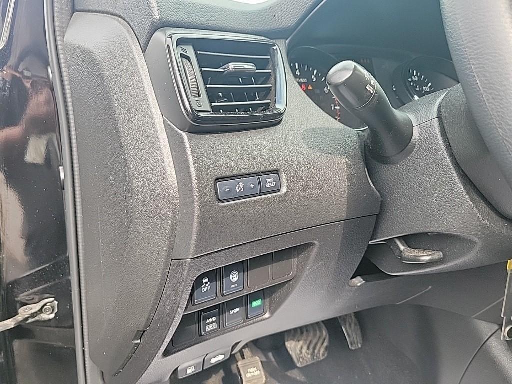 used 2020 Nissan Rogue Sport car, priced at $19,337
