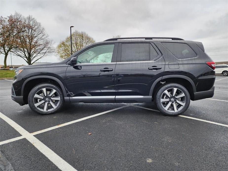 new 2025 Honda Pilot car, priced at $50,995