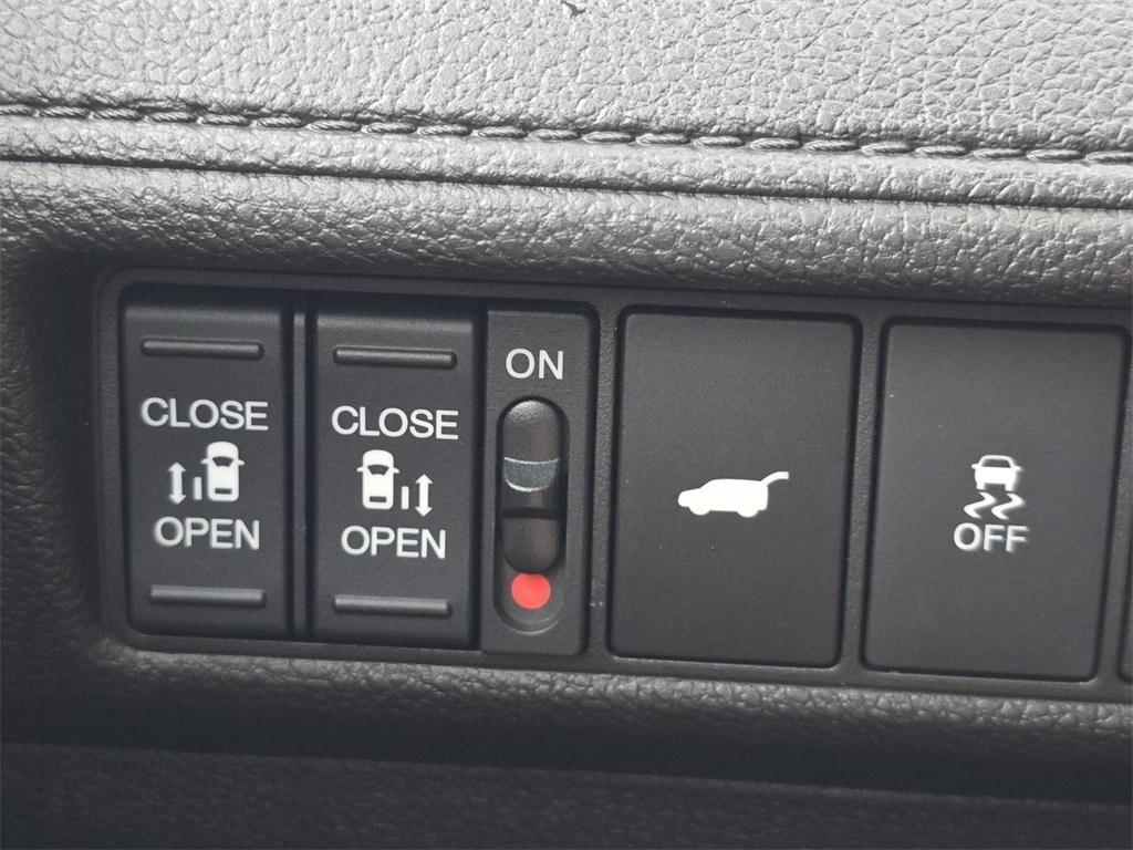 new 2026 Honda Odyssey car, priced at $44,290