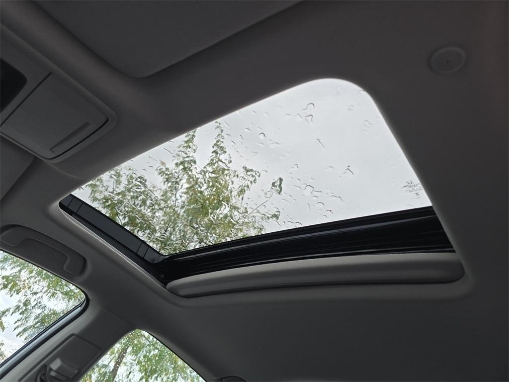 new 2025 Honda Accord Hybrid car, priced at $40,699