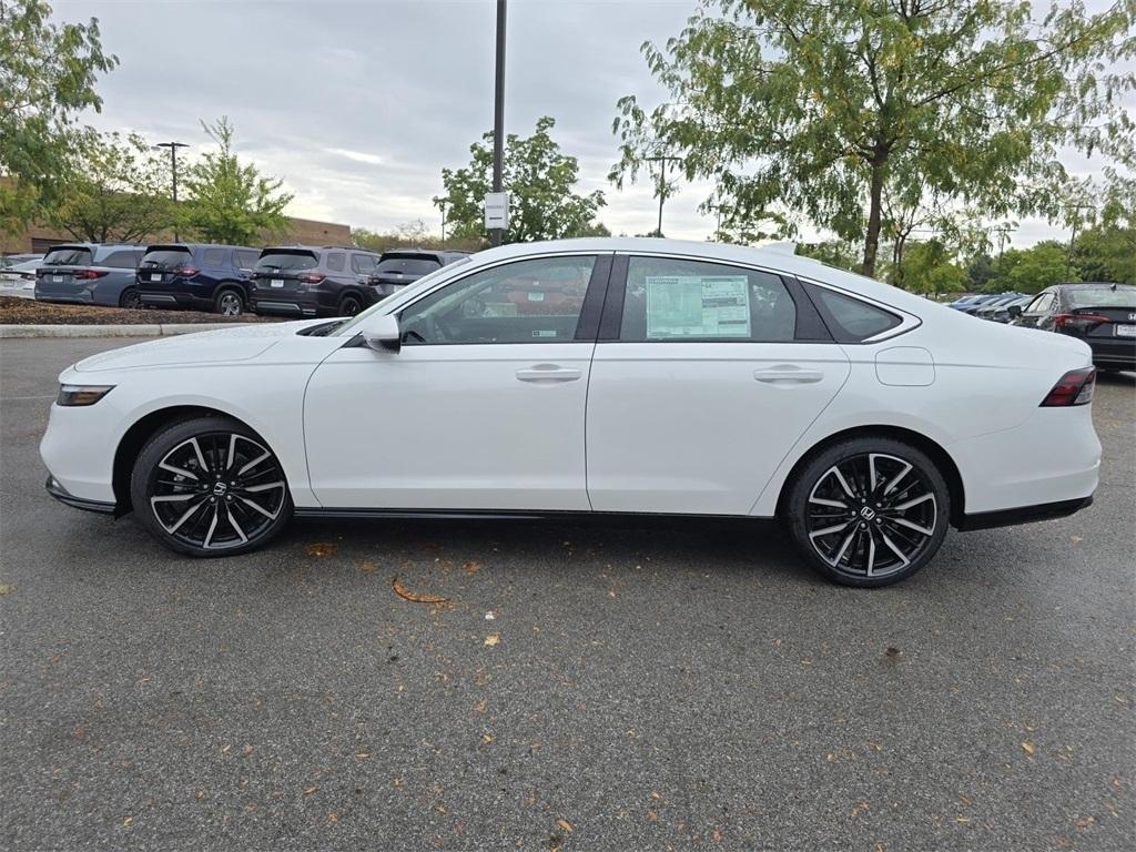 new 2025 Honda Accord Hybrid car, priced at $40,699