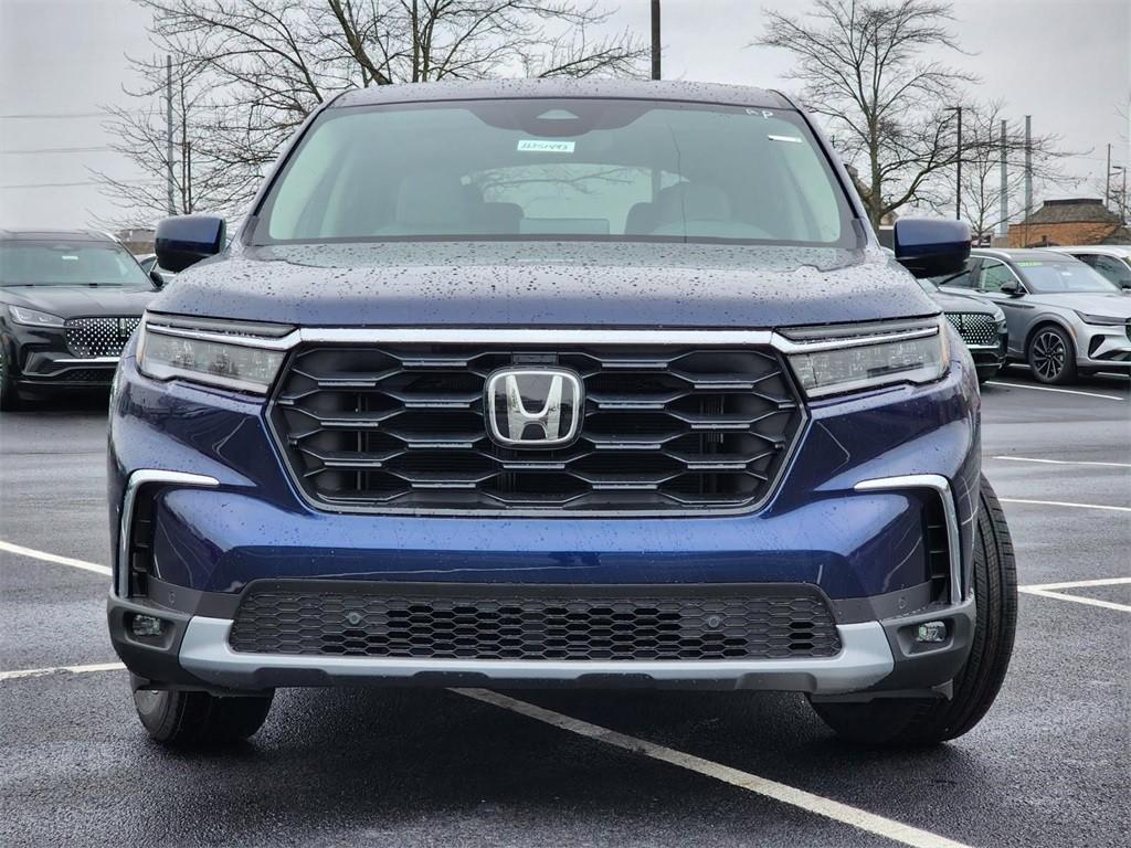 new 2025 Honda Pilot car, priced at $47,745