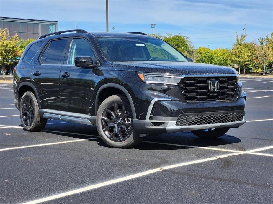 new 2025 Honda Pilot car, priced at $53,525