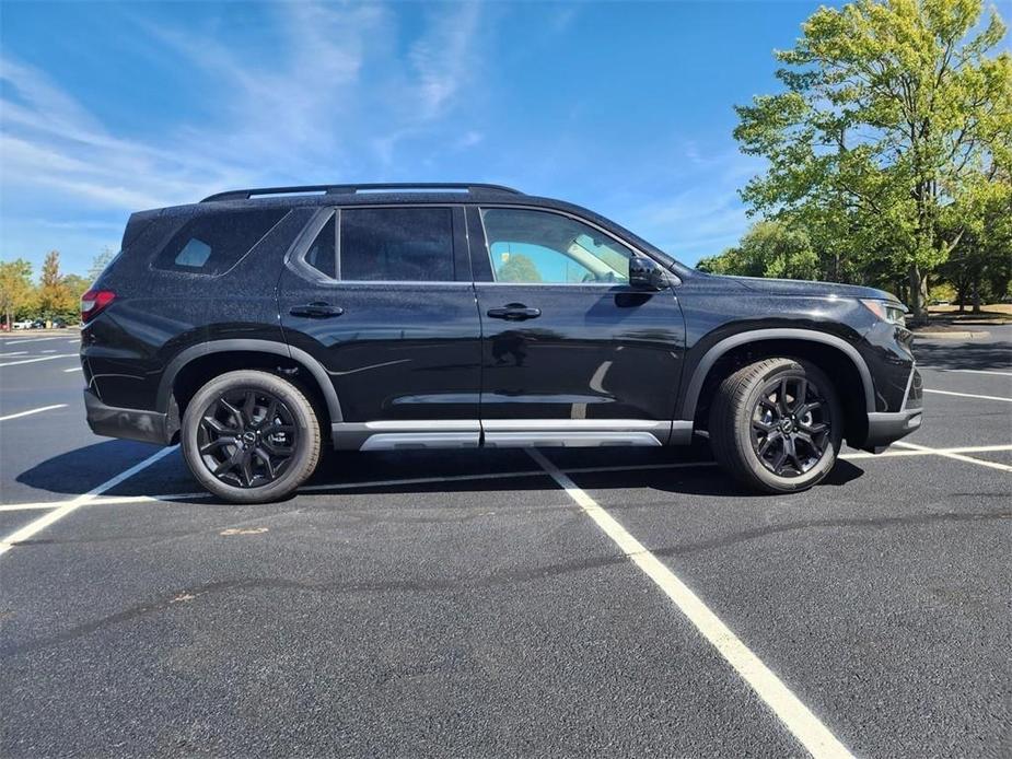 new 2025 Honda Pilot car, priced at $53,525