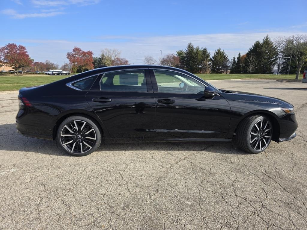 new 2025 Honda Accord Hybrid car, priced at $40,495