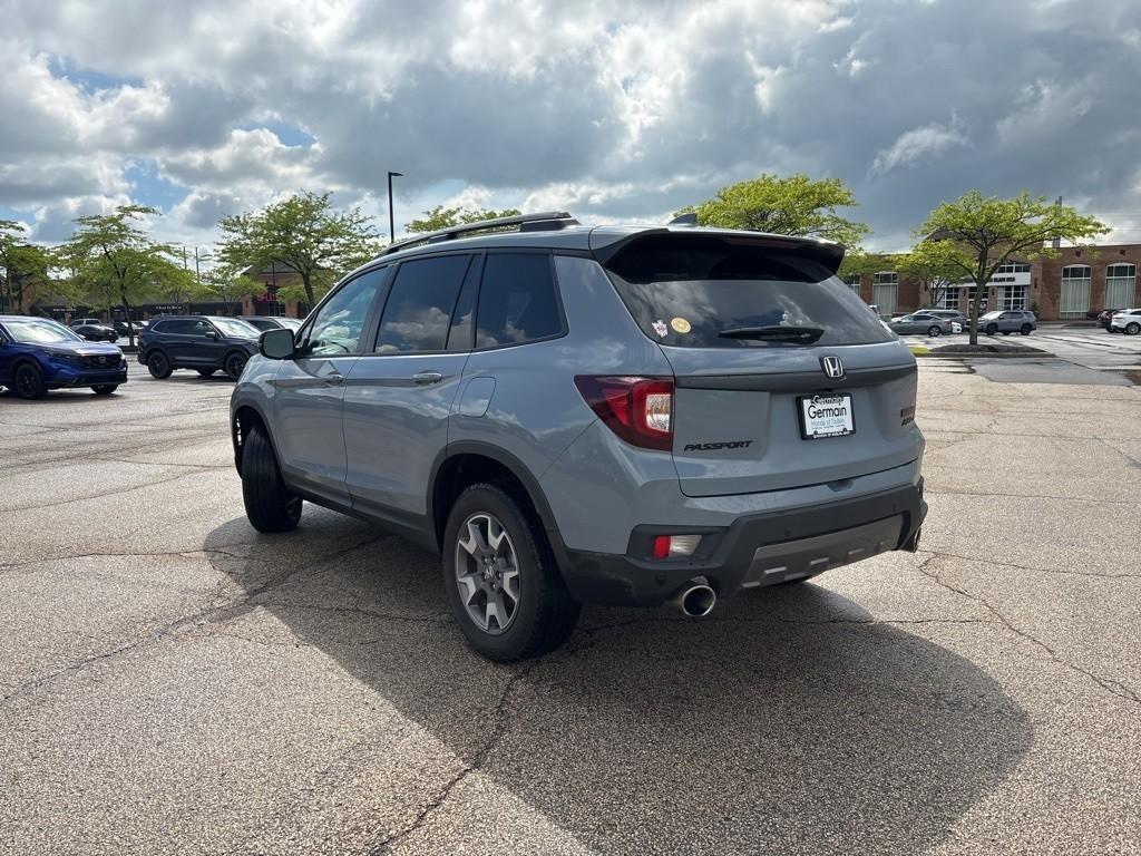 used 2022 Honda Passport car, priced at $35,627