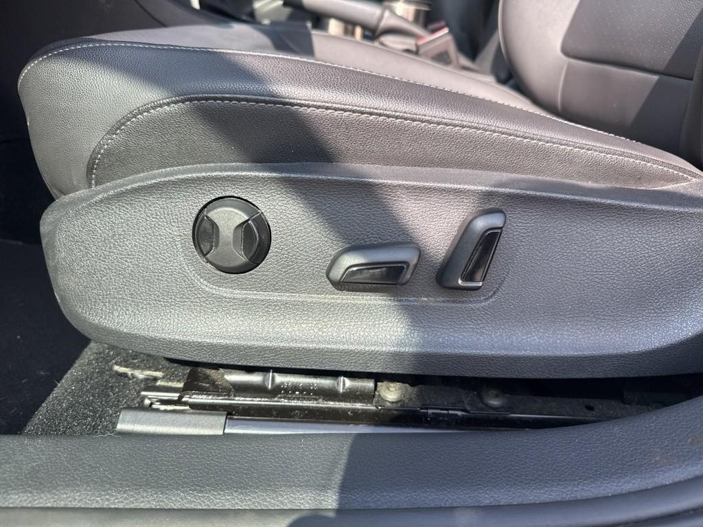 used 2022 Volkswagen Passat car, priced at $17,997