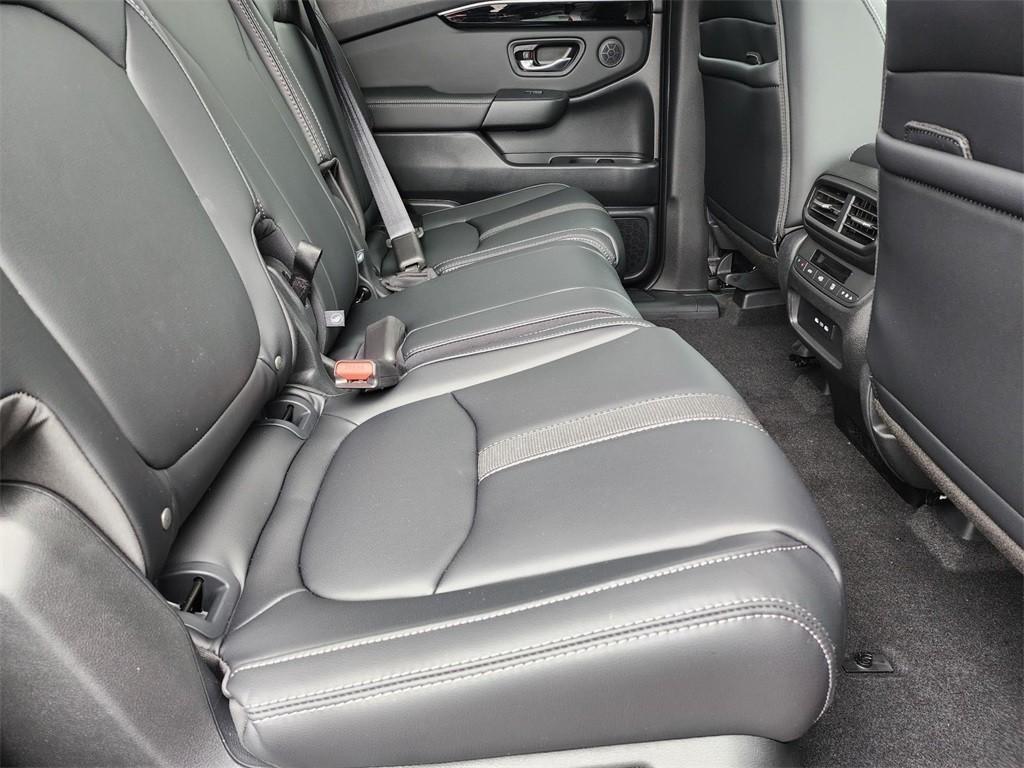 new 2025 Honda Pilot car, priced at $50,255