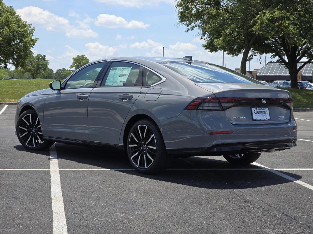 new 2025 Honda Accord Hybrid car, priced at $40,905