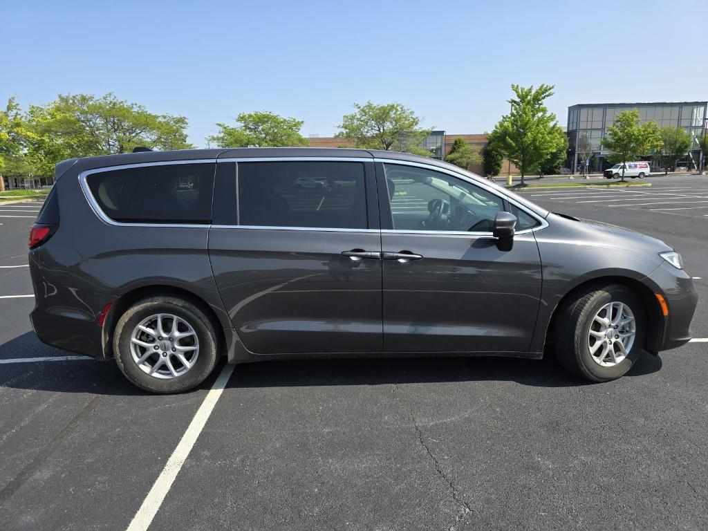 used 2023 Chrysler Pacifica car, priced at $23,557
