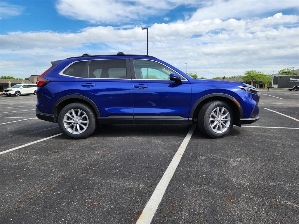 used 2023 Honda CR-V car, priced at $32,000