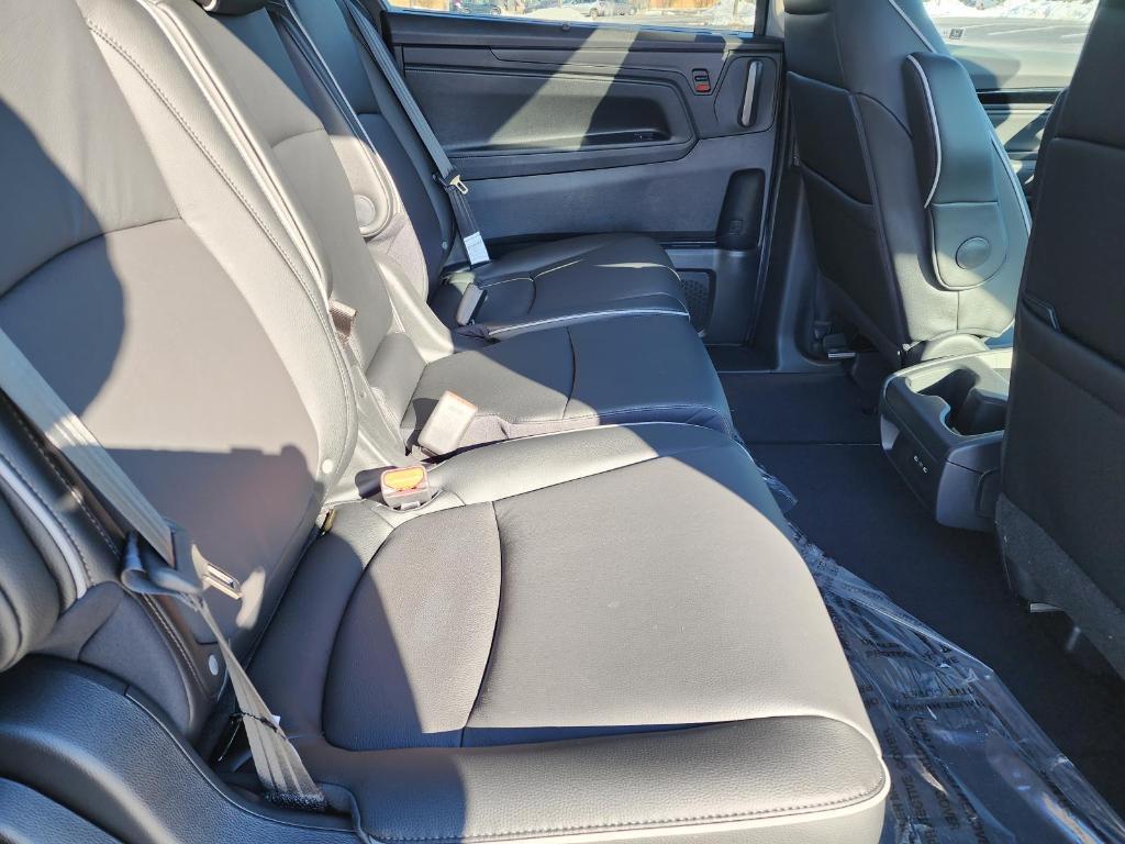 new 2025 Honda Odyssey car, priced at $48,005