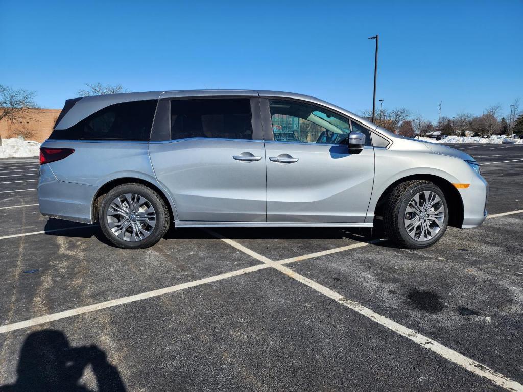 new 2025 Honda Odyssey car, priced at $48,005