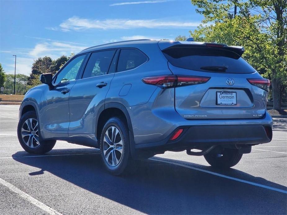 used 2022 Toyota Highlander car, priced at $32,557