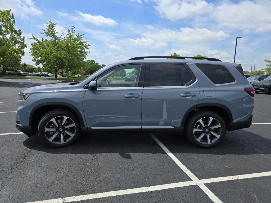 new 2025 Honda Pilot car, priced at $54,985